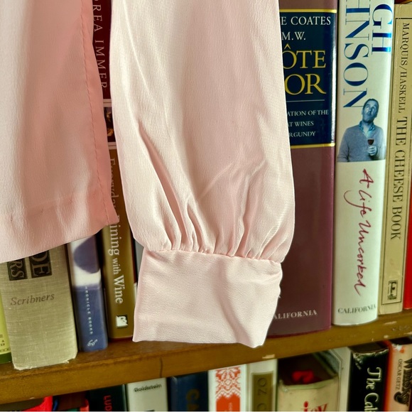 Vintage 1960s Pale Pink Asymmetrical Peter Pan Collar Long Sleeve Blouse S - Picture 5 of 10